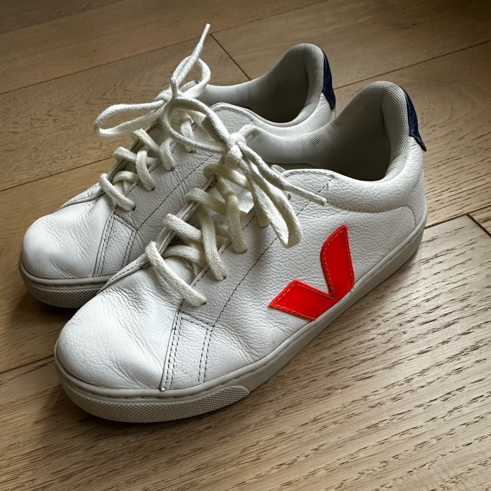 Kids Veja Sneakers sz. 4